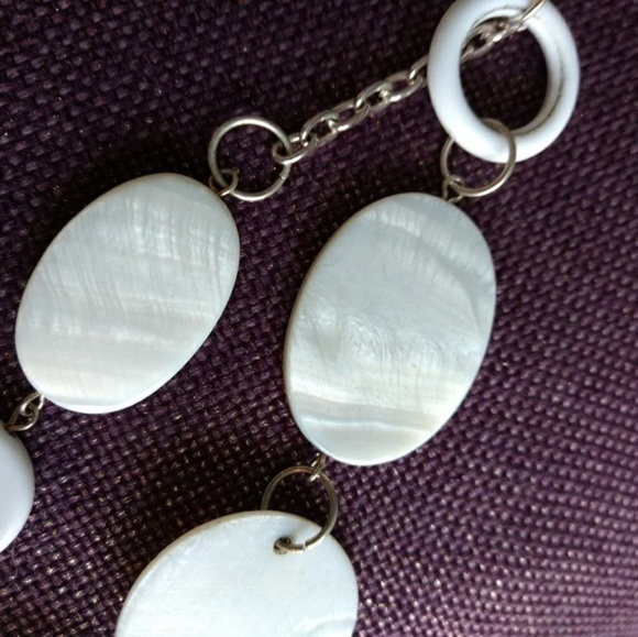 Capiz Circles Necklace - Picture 3 of 4